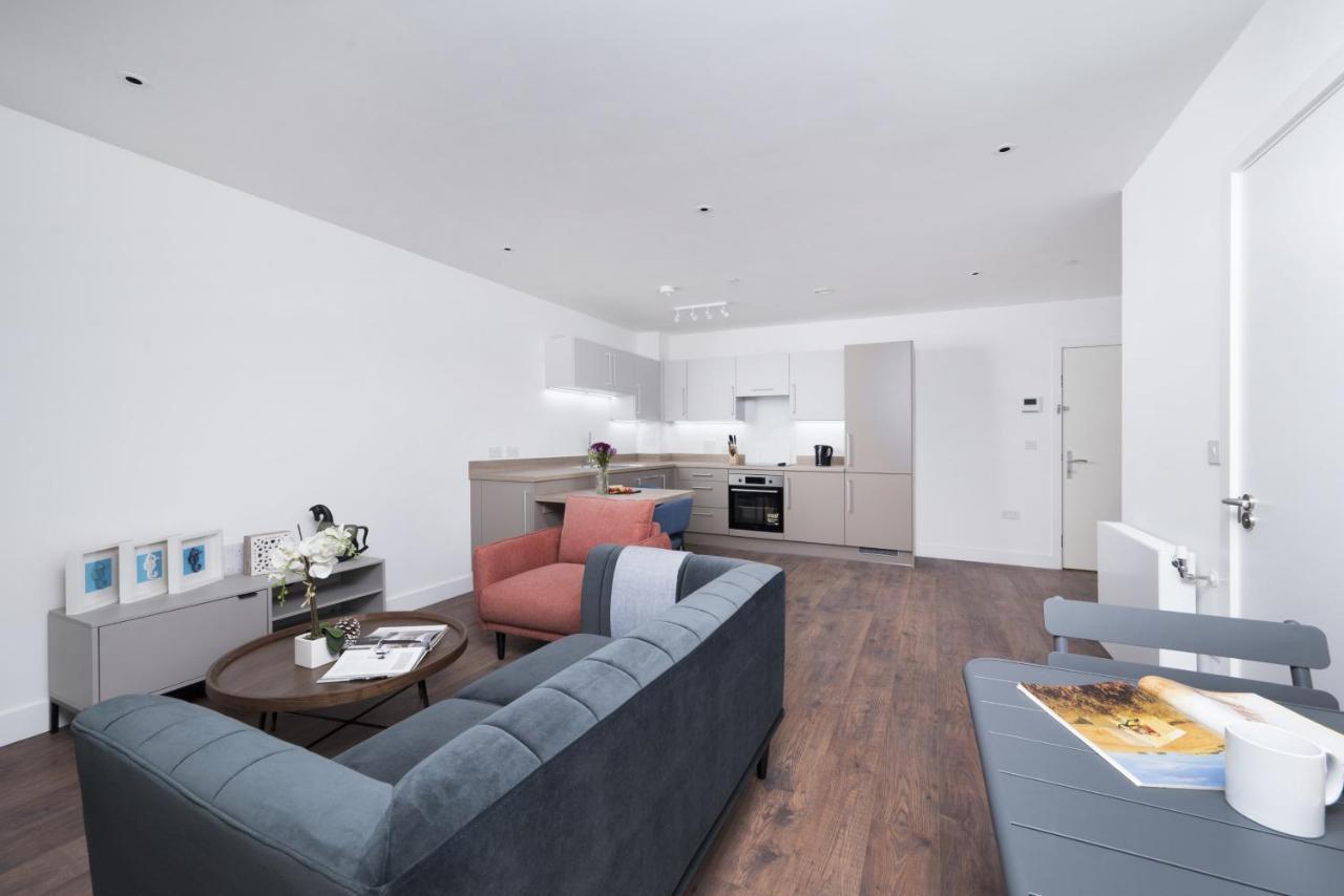 Modern Studios And Apartments At Barking Wharf In London Exterior foto