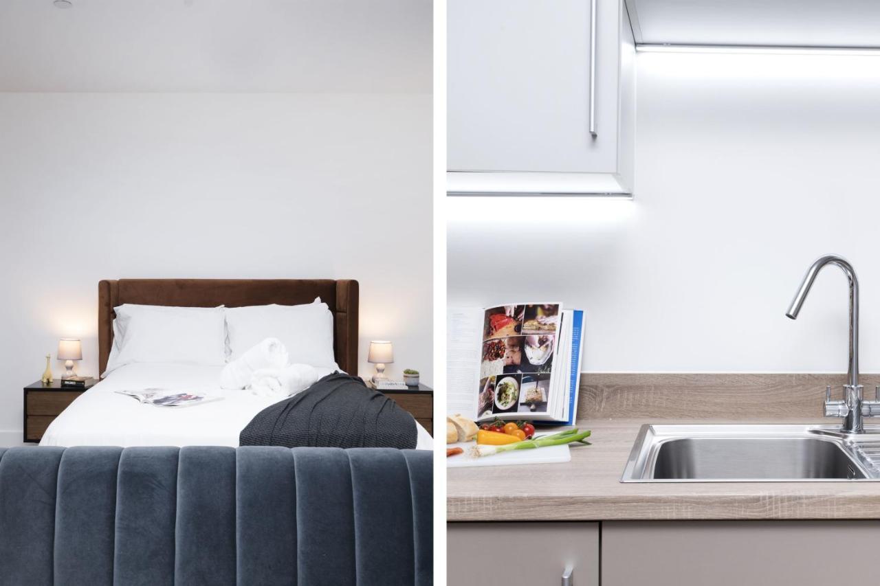 Modern Studios And Apartments At Barking Wharf In London Exterior foto