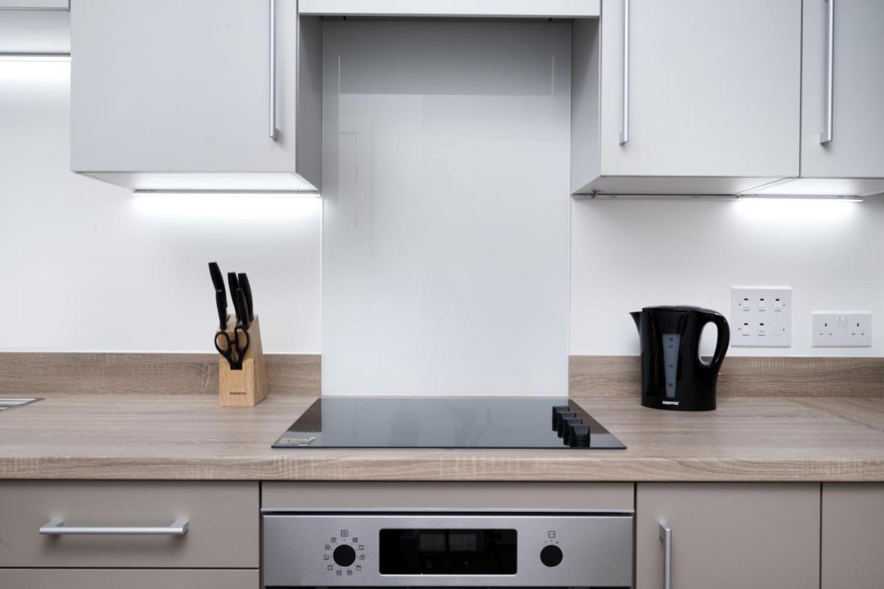 Modern Studios And Apartments At Barking Wharf In London Exterior foto